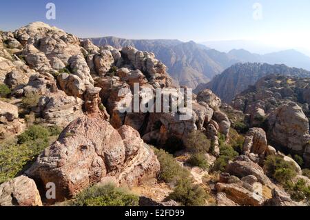 Jordan, Tafilah Governorate, Dana, Dana Nature Reserve largest biosphere reserve, rounded rocks Stock Photo