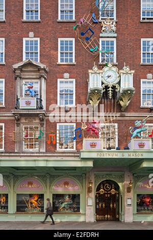 United Kingdom London Piccadilly Fortnum & Mason was founded in 1707 by William Fortnum and Hugh Mason department store Stock Photo