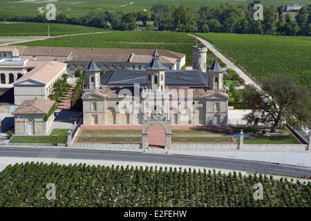 France Gironde Saint Estephe the vineyards and the chateau Cos d'Estournel in the Medoc region Second Great Growths listed in Stock Photo