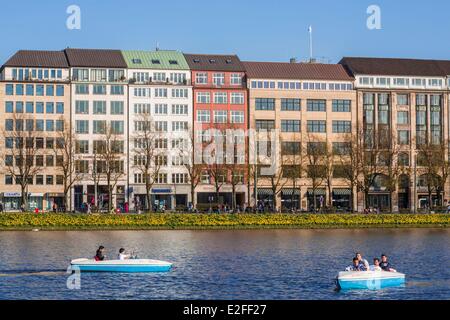 Germany, Hamburg, Binnenalster, banks of the Alster lake seen from the Lombardsbrucke Stock Photo