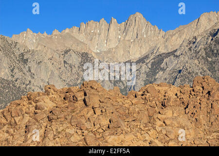 United States California Inyo National Forest Sierra Nevada mountains Mount Whitney (14,505 feet/4,421 m) the highest summit in Stock Photo