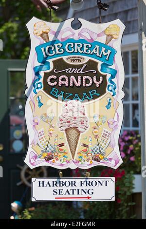 United States, Massachusetts, Cape Cod, Martha's Vineyard island, Edgartown, Dock Street, shops, ice cream parlor Stock Photo