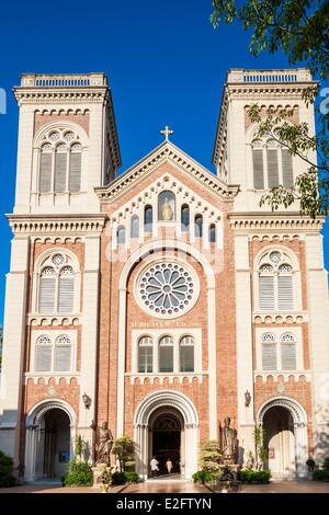 Thailand Bangkok Bang Rak Assumption Cathedral built in 1821 and rebuilt in the early 20th century who welcomed Pope John Paul Stock Photo