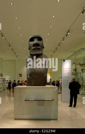 Easter Island statue, British Museum, London Stock Photo - Alamy