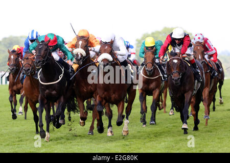 Ascot, Windsor, UK. 19th June, 2014. Born in Bombay (center) with David Probert up wins the Britannia Stakes. Ascot racecourse. (Pferd, Jockey, Born in Bombay, Probert, Sieg, Ziel, Zielankunft) 615D190614ROYALASCOT.JPG ( c) Frank Sorge Credit:  Caro /Alamy Live News) Stock Photo