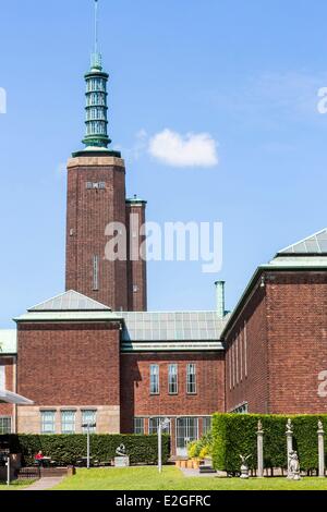 Netherlands South Holland Rotterdam Boijmans Van Beuningen museum is home to around 140000 pieces of old art contemporary and decorative art in a building design by architect Van der Steur and inaugurated in 1935 Stock Photo