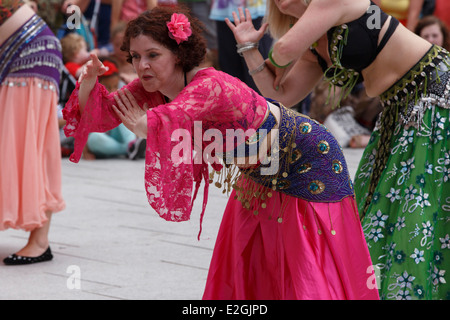 Wimborne Folk Festival 2014: Belly Dancers performing Stock Photo