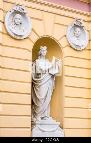 Panama Panama City Plaza Independencia historic district listed as World Heritage by UNESCO Casco Antiguo district Barrio San Felipe National Theatre designed by Italian architect Genaro Ruggieri and inaugurated in 1908 faτade with portraits of Richard Wa Stock Photo