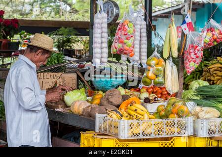 Panama Cocle province Anton Valley market stalls selling fruit and vegetables Stock Photo