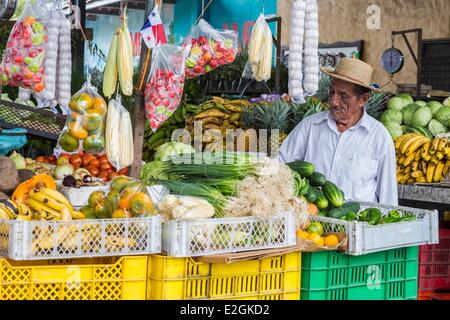 Panama Cocle province Anton Valley market stalls selling fruit and vegetables Stock Photo