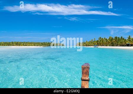 Cook Islands Aitutaki Island lagoon traditional waka local boat Stock Photo