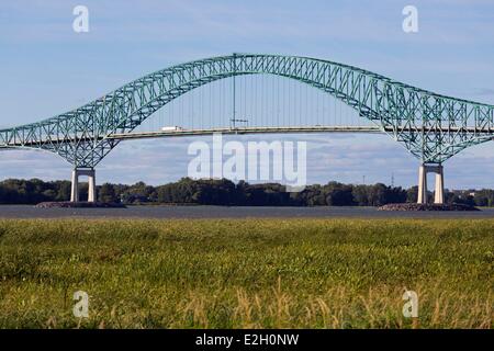 Canada Quebec province Centre du Quebec region Laviolette Bridge over St. Lawrence River between Trois Rivieres and Becancour Nicolet Stock Photo