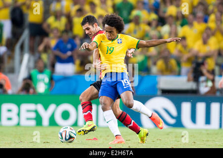 Willian (BRA), JUNE 17, 2014 - Football / Soccer : FIFA World Cup Brazil 2014 Group A match between Brazil 0-0 Mexico at the Castelao arena in Fortaleza, Brazil. (Photo by Maurizio Borsari/AFLO) Stock Photo