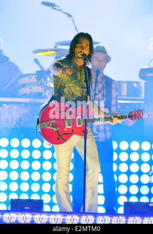 2013 Discover Orange Bowl between the Florida State Seminoles and the Northern Illinois Huskies at Sun Life Stadium  Featuring: Jake Owen Where: Miami, Florida, United States When: 01 Jan 2013 Stock Photo