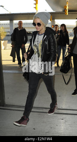 Ashlee Simpson arrives at John F. Kennedy International Airport (JFK)  Featuring: Ashlee Simpson Where: New York City, New York, United States When: 07 Jan 2013ENN.com Stock Photo