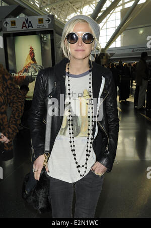 Ashlee Simpson arrives at John F. Kennedy International Airport (JFK)  Featuring: Ashlee Simpson Where: New York City, New York, United States When: 07 Jan 2013 ENN.com Stock Photo