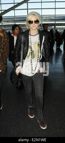 Ashlee Simpson arrives at John F. Kennedy International Airport (JFK)  Featuring: Ashlee Simpson Where: New York City, New York, United States When: 07 Jan 2013 Stock Photo