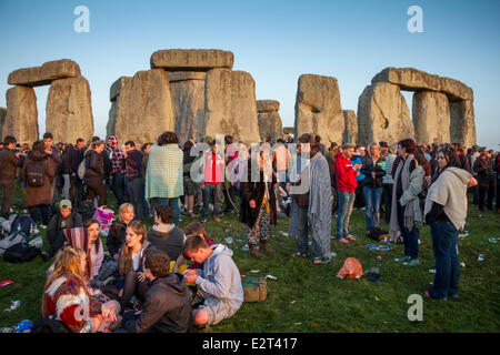 Salisbury Plain, Wiltshire, UK. 21st June, 2014. Summer solstice celebrations, Stonehenge, Salisbury Plain, Wiltshire, England Credit:  John Eccles/Alamy Live News Stock Photo
