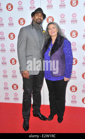david-haye-and-his-mother-jane-haye-at-tesco-mum-of-the-year-awards