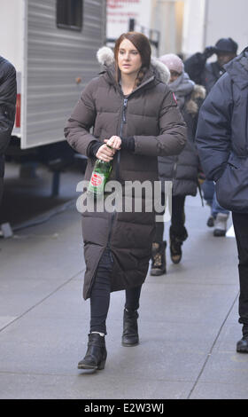 Shailene Woodley seen on the film set of  'The Amazing Spider-Man 2'  Featuring: Shailene Woodley Where: New York City, New York, United States When: 04 Mar 2013 Stock Photo