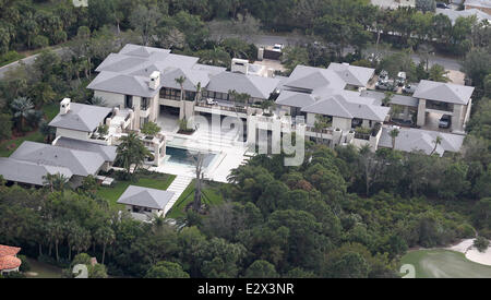 Aerial views of former NBA superstar Michael Jordan's new home in Florida. The recently completed luxury property boasts 11 bedrooms, a pool house and, of course, an athletics area complete with its own basketball court. The pad reportedly set Jordan back a cool USD 12,400,00 (GBP 8,200,000).  Featuring: Atmosphere Where: Jupiter, Florida, United States When: 18 Mar 2013 Stock Photo