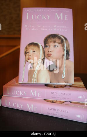 Sachi Parker signs her book 'Lucky Me: My Life With--and Without--My Mom, Shirley MacLaine' at Barnes and  Noble  Featuring: Atmosphere,'Lucky Me: My Life With--and Without--My Mom,Shirley MacLaine' Where: New York City, NY, United States When: 21 Mar 201 Stock Photo