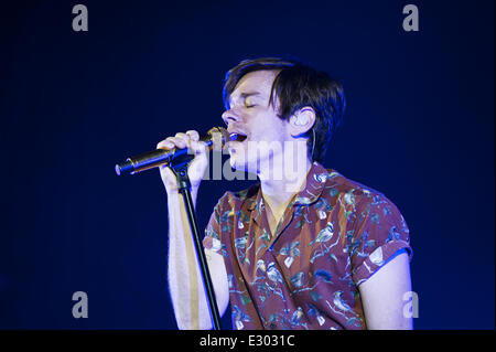 FUN. performing live at the Apollo Hammersmith Featuring: FUN. Where ...