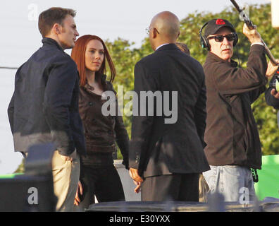 Scarlett Johansson and Chris Evans filming scenes for their new movie 'Captain America: Winter Soldier' on location in Los Angeles  Featuring: Scarlett Johannsson,Chris Evans Where: Los Angeles, California, United States When: 29 Apr 2013