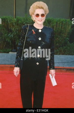 **File Photo** Jeanne Cooper, best known as matriarch Katherine Chancellor on CBS' daytime drama 'The Young and the Restless,' has died. She was 84.  Jeanne Cooper Peoples Choice Awards Los Angeles, CA 1993  Featuring: Jeanne Cooper Where: United States W Stock Photo