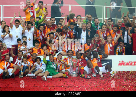 Galatasaray Players with the Championship Trophy, celebrate winning ...