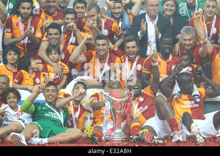 Galatasaray Players with the Championship Trophy, celebrate winning ...