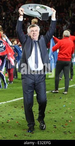 David Beckham plays his last match before retirement with Paris St. Germain (PSG) where the team beat Brest. Paris St Germain (Brest PSG) resulting in them winning the French league  Featuring: Carlo Ancelotti Where: Paris, France When: 18 May 2013   **Not available for publication in France, Netherlands, Belgium, Spain and Italy. Available for the rest of the world.** Stock Photo