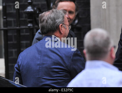 Business leaders arrive at 10 Downing Street for Business Advisory Group meeting with Prime Minister David Cameron. London, England - 20.05.13  Featuring: Eric Schmidt,Executive Chairman,Google (C) Where: London, United Kingdom When: 20 May 2013 Stock Photo