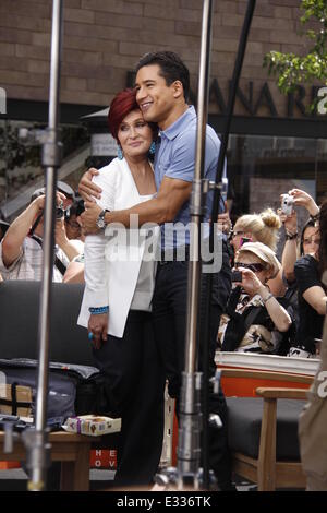 Sharon Osbourne on Extra! at the Grove talking about the Atkins Diet  Featuring: Sharon Osbourne,Mario Lopez Where: Los Angeles, California, United States When: 30 May 2013 Stock Photo