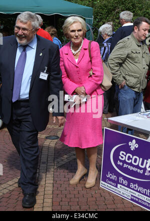 Mary Berry opens Beaconsfield Now 2013, a community event to show what the town has to offer  Featuring: Mary Berry Where: Beaconsfield, United Kingdom When: 15 Jun 2013 Stock Photo