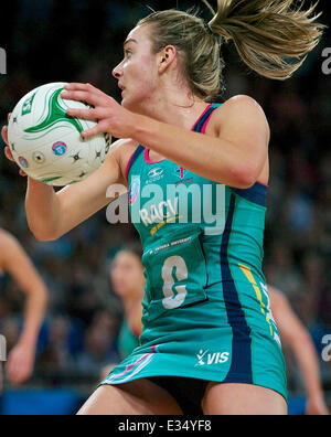 Melbourne, Victoria, Australia. 22nd June, 2014. LIZ WATSON of the Melbourne Vixens in action during the match between the Melbourne Vixens and QLD Firebirds during the 2014 ANZ Championship Netball Grand Final at Hisense Arena. Credit:  Tom Griffiths/ZUMA Wire/ZUMAPRESS.com/Alamy Live News Stock Photo