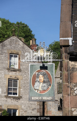 Kings Head Pub Sign in the Derbyshire Village of Bonsall Stock Photo