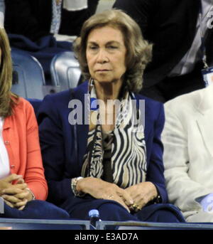 Celeberties came out in style to watch the Mens Final at the 2013 US Tennis Open.  Featuring: Queen Sophia Where: New York City, NY, United States When: 10 Sep 2013 Stock Photo