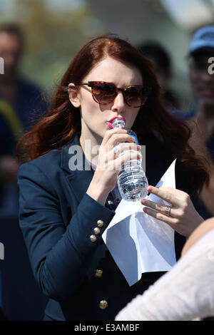 Bryce Dallas Howard appears the on Extra TV show hosted by Mario Lopez.  Featuring: Bryce Dallas Howard Where: Los Angeles, CA, United States When: 11 Sep 2013 Stock Photo