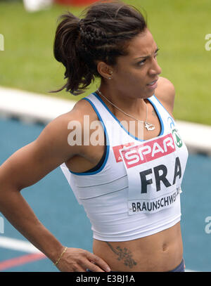 Braunschweig, Germany. 22nd June, 2014. France's Myriam Soumare seen during the women's 200 m race at the European Athletics Team Championships in the Eintracht Stadion in Braunschweig, Germany, 22 June 2014. Photo: Peter Steffen/dpa/Alamy Live News Stock Photo