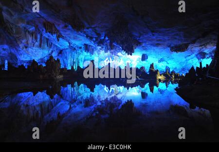 Beijing, China. 9th Apr, 2013. Photo taken on April 9, 2013 shows the scenery of stalactites inside the Reed Flute Cave in Guilin, south China's Guangxi Zhuang Autonomous Region. The World Heritage Committee on Monday inscribed an extension of South China Karst, a natural World Heritage Site since 2007, into the UNESCO's World Heritage List. © Lu Bo'an/Xinhua/Alamy Live News Stock Photo