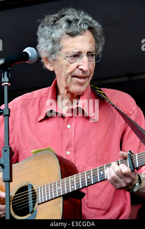 Leon Rosselson - English singer songwriter and children's author Stock Photo