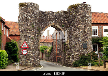 Bailey Gate, Castle Acre, Norfolk, North Norman gate, c. 1200 England UK gates medieval town defence defences Stock Photo