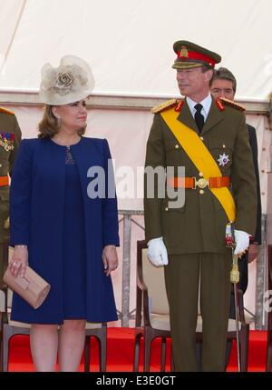 Grand Duke Henri and Grand Duchess Maria-Teresa at the defile on the National Day of Luxemburg in Luxembourg, 23 June 2014. Ceremony in the Grand Theater, defile at the avenue de la Liberté and later Te Deum in the Cathedral Photo: Albert Ph. van der Werf/RPE// -NO WIRE SERVICE- Stock Photo