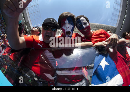 Sao Paulo, Brazil. 23rd June, 20114. Crowd, minutes the match #36 of the 2014 World Cup, between Netherlands and Chile, this monday, June 23rd, in Sao Paulo, Brasil Credit:  Gustavo Basso/NurPhoto/ZUMAPRESS.com/Alamy Live News Stock Photo