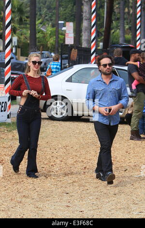 Johnny Galecki and girlfriend Kelli Garner seen choosing pumpkins at Mr Bones Pumpkin Patch in West Hollywood  Featuring: Johnny Galecki,Kelli Garner Where: Los Angeles, CA, United States When: 27 Oct 2013 Stock Photo