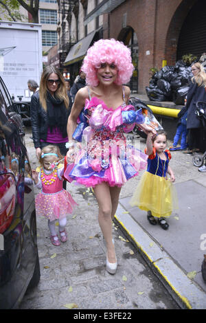 Bethenny Frankel dressed up for Halloween in a pink wig and dress on the school run to pick up her daughter Bryn  Featuring: Bethanny Frankel,Bryn Hoppy Where: New York City, NY, United States When: 30 Oct 2013 Stock Photo