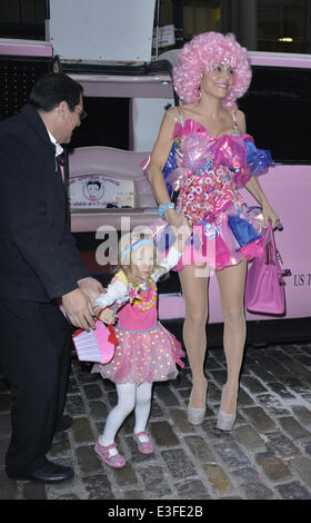 Bethenny Frankel dressed up for Halloween in a pink wig and dress on the school run to pick up her daughter Bryn  Featuring: Bethanny Frankel,Bryn Hoppy Where: New York City, NY, United States When: 30 Oct 2013 Stock Photo