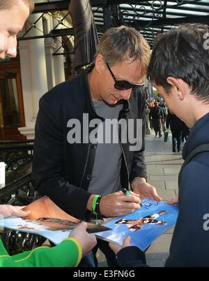 Pro Skateboarder Tony Hawk & girlfriend Cathy Goodman spotted walking with coffees at The Shelbourne Hotel...  Featuring: Tony Hawk Where: Dublin, Ireland When: 01 Nov 2013 Stock Photo