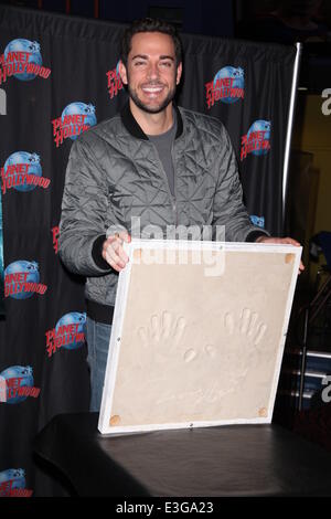 PH Presents Zachary Levi Promotes His Starring Role As Fandral in Marvel's Thor, The Dark World with A handprint Ceremony  Featuring: Zachary Levi Where: NYC, New York, United States When: 08 Nov 2013 Stock Photo